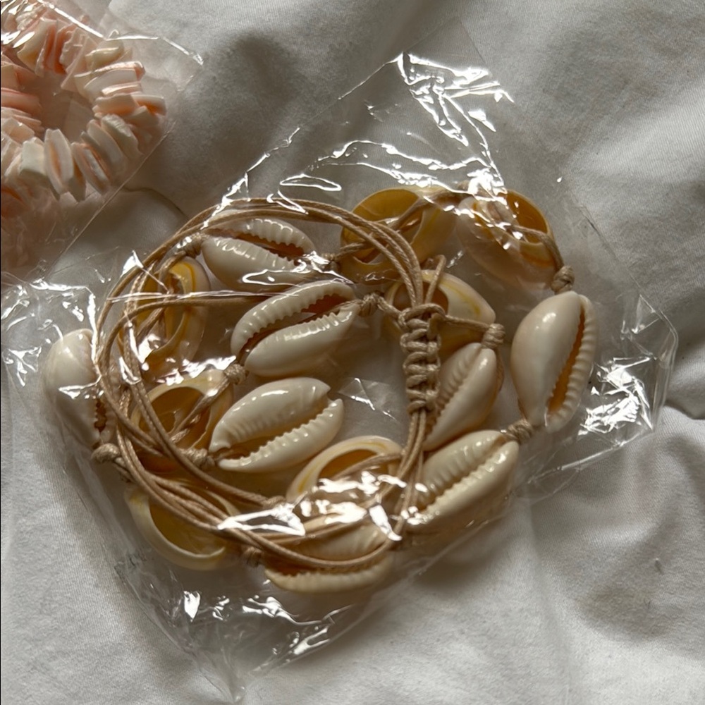 Beachy Shell Necklaces - Picture 5 of 7